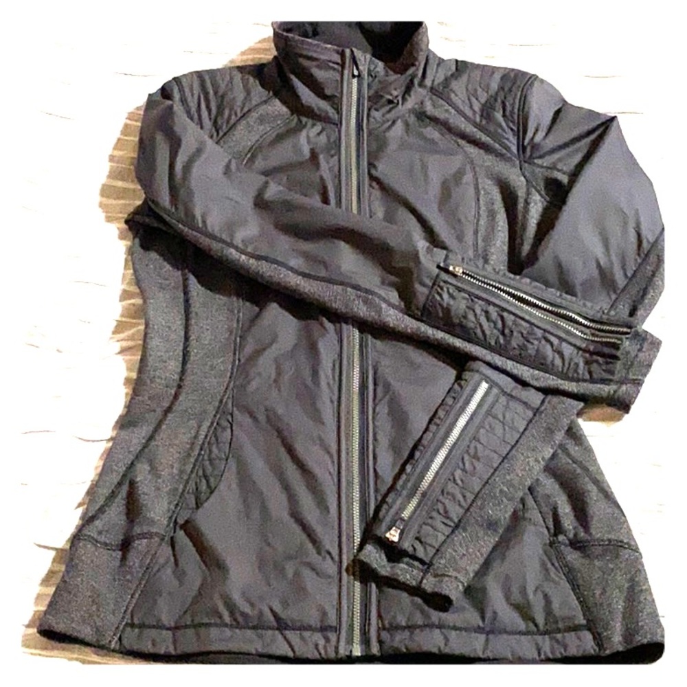 Lululemon Women’s Black Zip Up Jacket